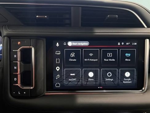 Certified 2024 GMC Yukon XL Denali w/ Denali Reserve Package AWD/4WD image 30