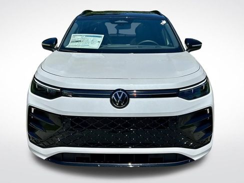 New 2026 Volkswagen Tiguan SE R-Line AWD/4WD image 2