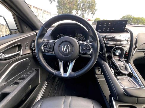 Used 2025 Acura RDX SH-AWD image 8