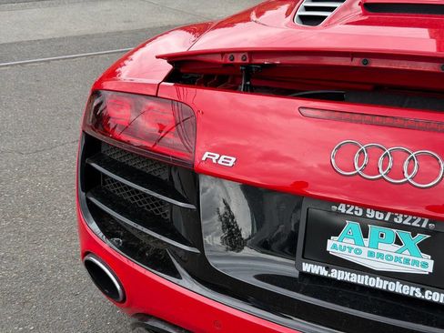 Used 2011 Audi R8 V10 AWD/4WD image 6