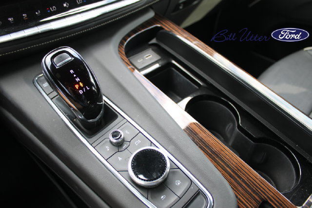 Used 2024 Cadillac Escalade Premium Luxury w/ LPO, Floor Liner Package AWD/4WD image 18