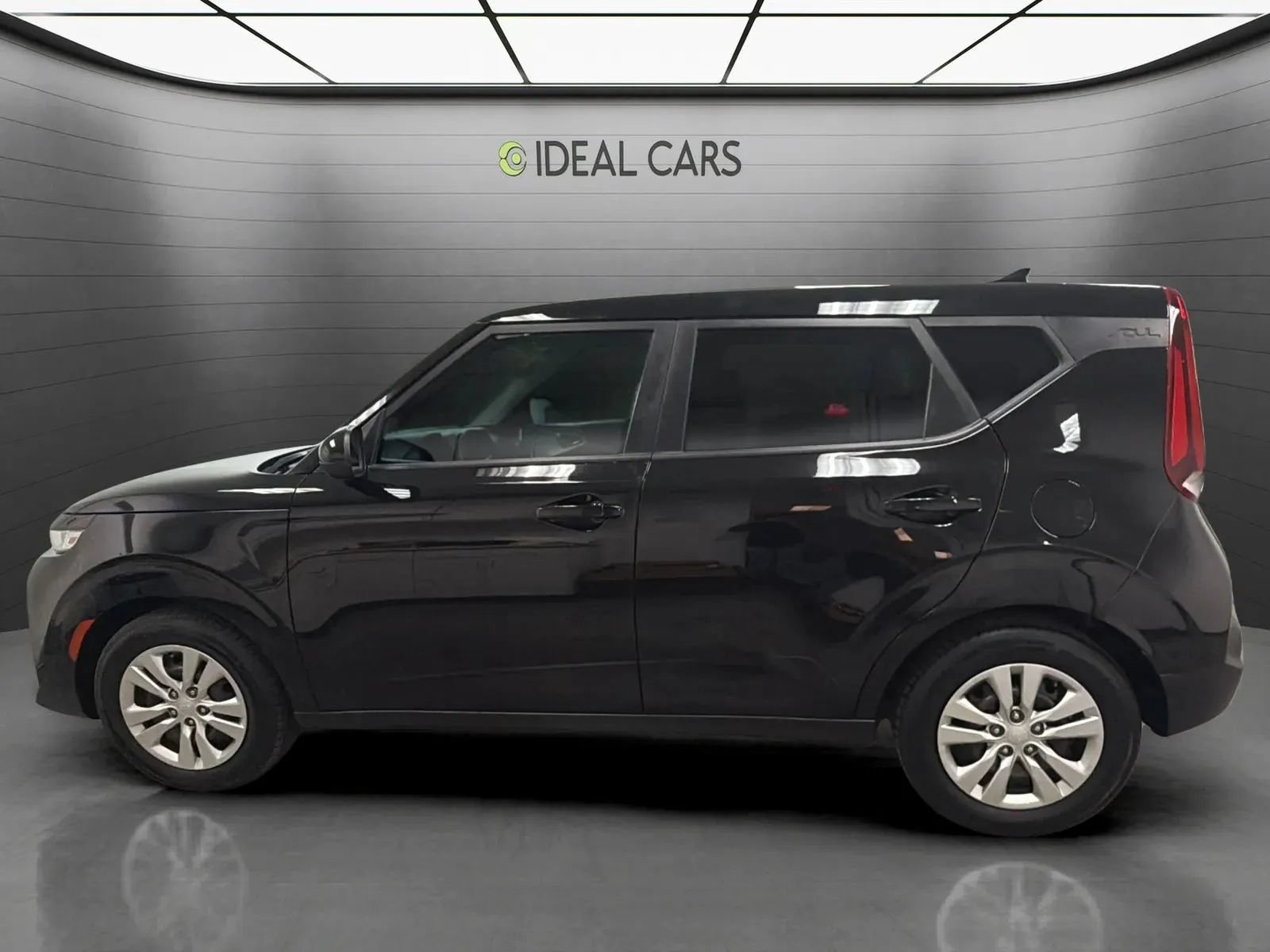 Used 2021 Kia Soul LX FWD image 9
