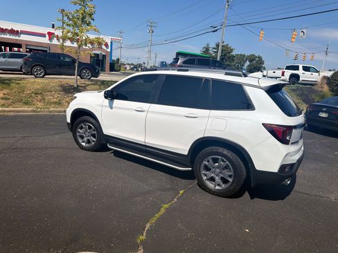 Used 2025 Honda Passport TrailSport image 13