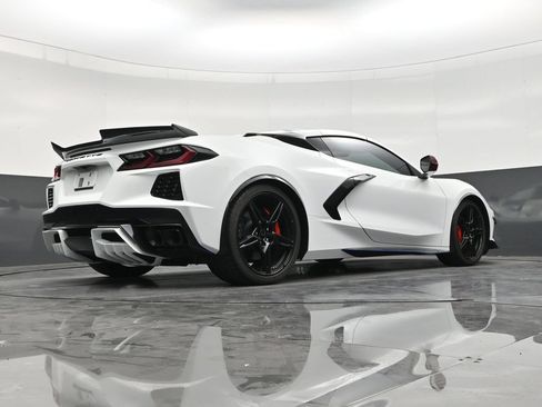 Used 2025 Chevrolet Corvette Stingray Coupe w/ 1LT RWD image 23