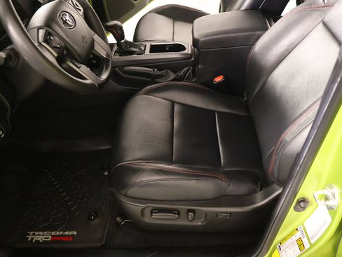 Used 2022 Toyota Tacoma TRD Pro AWD/4WD image 12