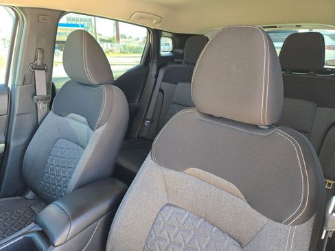 Certified 2025 Nissan Kicks SV image 9