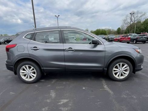 Used 2018 Nissan Rogue Sport SV w/ SV All-Weather Package AWD/4WD image 9