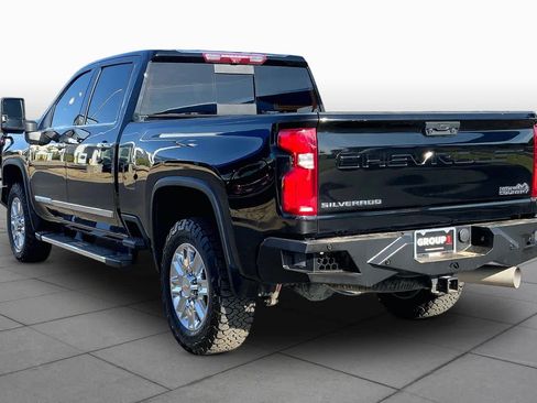Used 2024 Chevrolet Silverado 2500 High Country w/ Technology Package AWD/4WD image 12