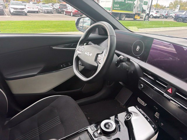 Used 2022 Kia EV6 GT-Line w/ GT-Line Suede Seat Package AWD/4WD image 16