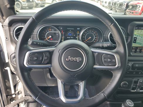 Used 2021 Jeep Gladiator Overland w/ Popular Equipment Package image 27