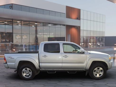 Used 2008 Toyota Tacoma PreRunner image 8