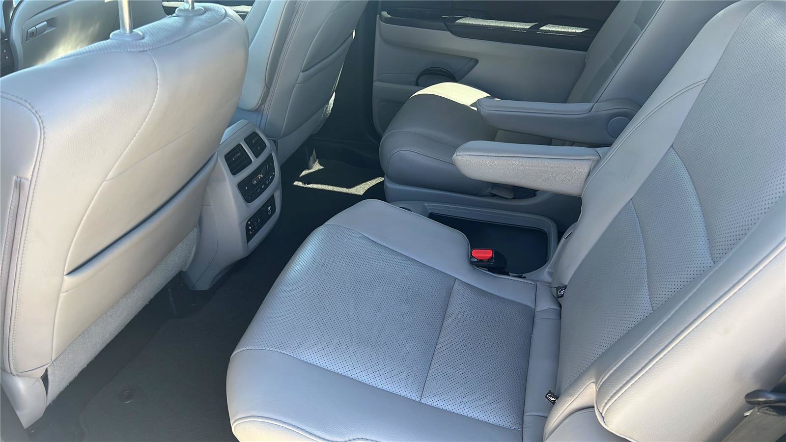 Used 2016 Honda Pilot Elite image 15