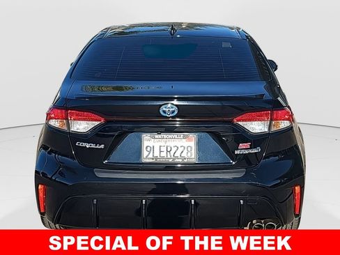 Used 2024 Toyota Corolla SE w/ Convenience Package image 4