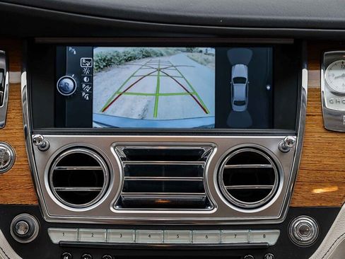 Used 2012 Rolls-Royce Ghost RWD image 20
