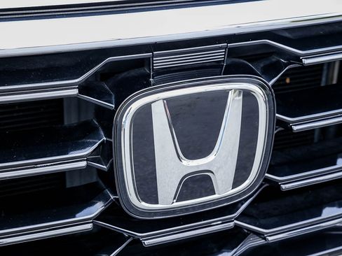 Certified 2024 Honda Pilot Touring image 16