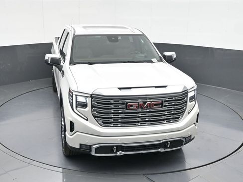 Used 2024 GMC Sierra 1500 Denali w/ Denali Reserve Package AWD/4WD image 60