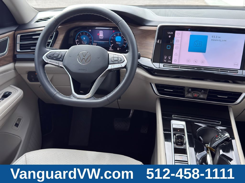 Used 2024 Volkswagen Atlas SE w/ Black Wheel Package FWD image 25