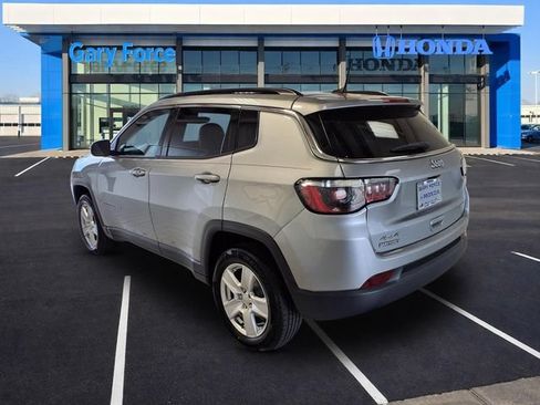 Used 2022 Jeep Compass Latitude w/ Sun and Sound Group AWD/4WD image 3