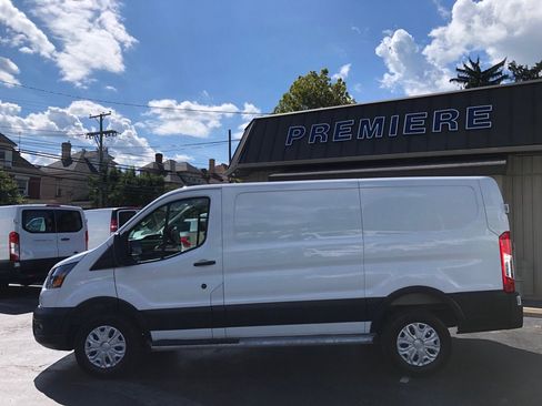 Used 2025 Ford Transit 250 Low Roof w/ Exterior Upgrade Package RWD image 3