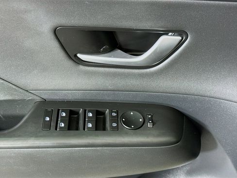 Used 2024 Hyundai Kona Limited AWD/4WD image 25