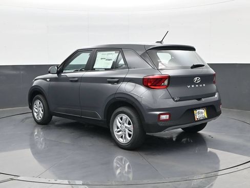 New 2026 Hyundai Venue SE FWD image 7