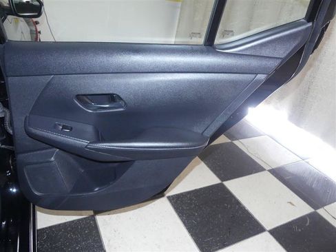 Used 2025 Nissan Sentra SV FWD image 27
