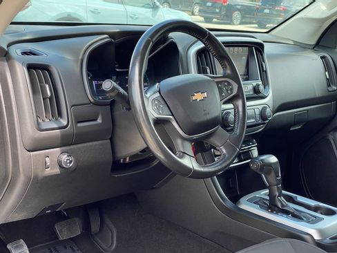 Used 2018 Chevrolet Colorado LT w/ LT Convenience Package RWD image 10