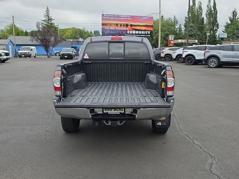 Used 2014 Toyota Tacoma 4x4 Double Cab image 9