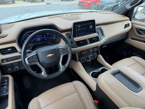 Used 2024 Chevrolet Suburban Premier image 5