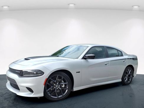 Used 2023 Dodge Charger R/T w/ Blacktop Package RWD image 2