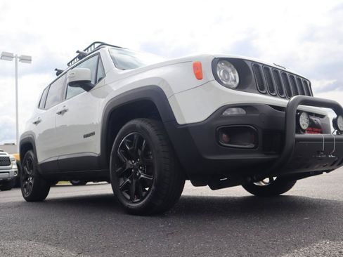 Used 2017 Jeep Renegade Altitude AWD/4WD image 17