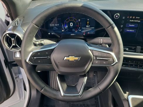 New 2026 Chevrolet Equinox LT w/ Safety and Technology Package FWD image 25