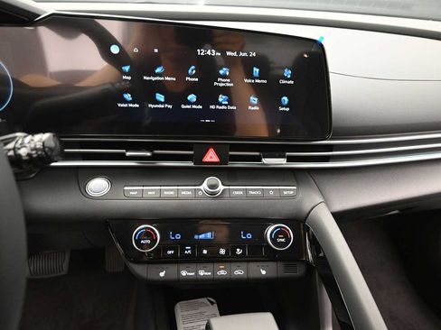 New 2026 Hyundai Elantra Limited FWD image 19