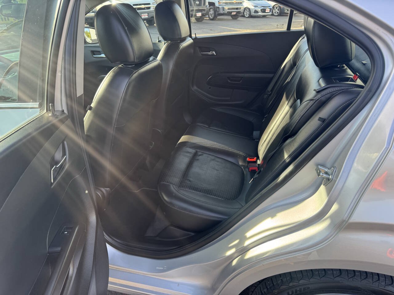 Used 2018 Chevrolet Sonic Premier FWD image 13