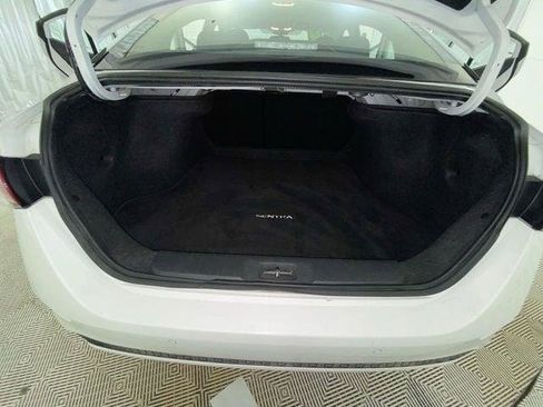 Used 2024 Nissan Sentra SV FWD image 12