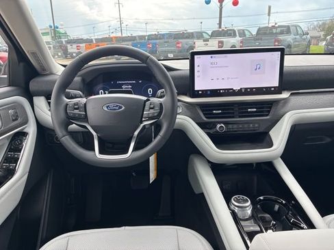 New 2026 Ford Explorer Platinum w/ LUX Leather Package image 26