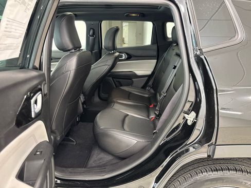 Used 2023 Jeep Compass Limited w/ Sun and Sound Group image 17