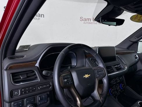 Used 2024 Chevrolet Suburban High Country w/ Advanced Technology Package image 12