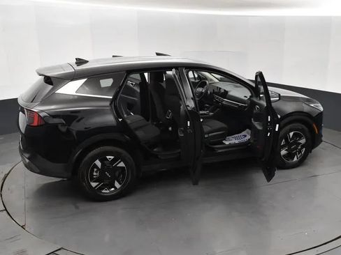 Used 2026 Kia Sportage LX FWD image 6