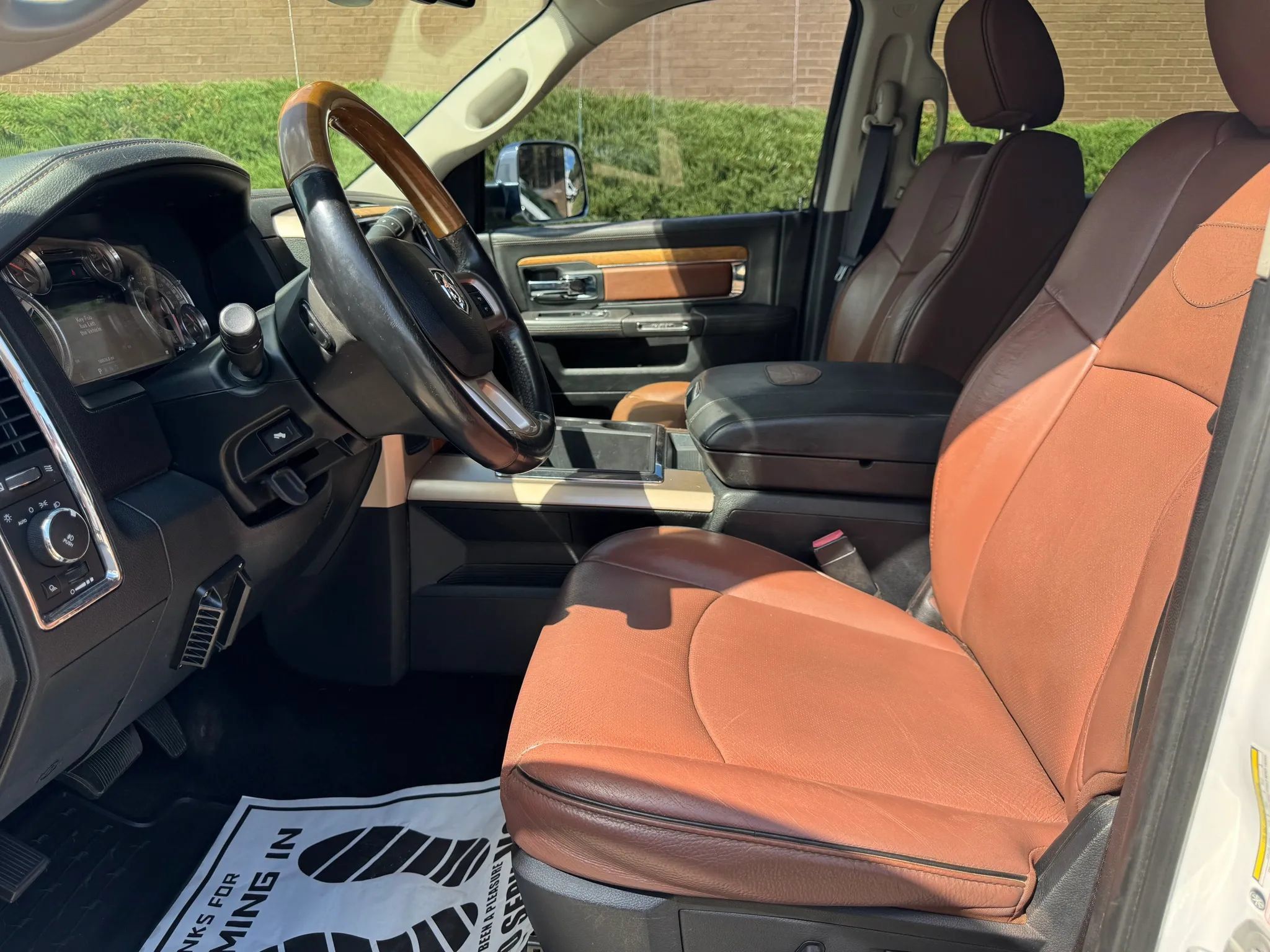 Used 2015 RAM 3500 Laramie Longhorn AWD/4WD image 18