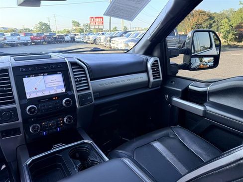 Used 2018 Ford F250 Platinum w/ Platinum Ultimate Package AWD/4WD image 28