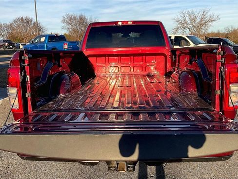 Used 2024 RAM 3500 Big Horn w/ Sport Appearance Package image 35