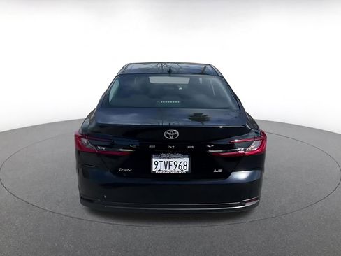 Used 2025 Toyota Camry LE image 12