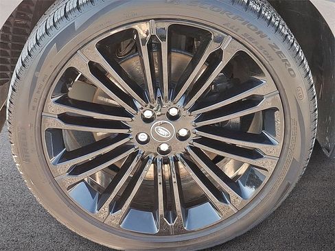 Certified 2026 Land Rover Range Rover Velar Dynamic SE image 7