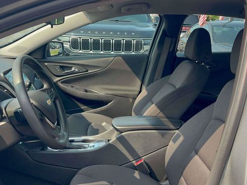 Used 2024 Chevrolet Malibu LT FWD image 16