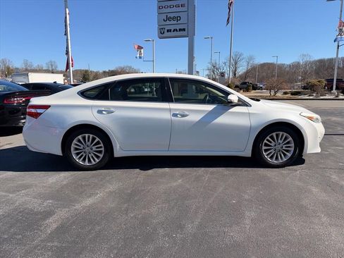 Used 2014 Toyota Avalon XLE Touring image 3