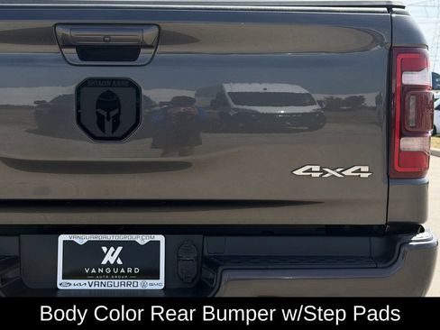 Used 2019 RAM 1500 Laramie w/ Sport Appearance Package AWD/4WD image 9
