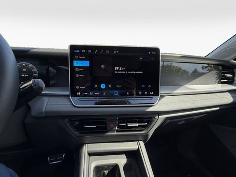 New 2026 Volkswagen Tiguan SE AWD/4WD image 17