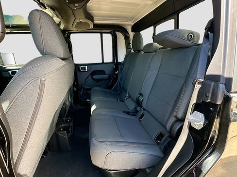 New 2026 Jeep Gladiator Sport AWD/4WD image 21