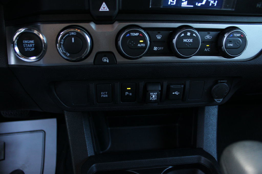 Used 2023 Toyota Tacoma SR5 AWD/4WD image 17